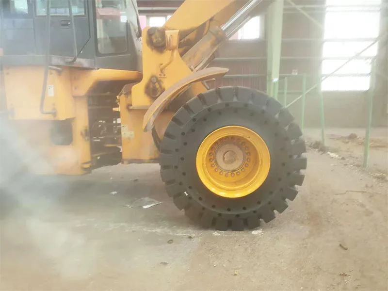 Стъклен завод в Бразилия използва твърди гуми 23,5-25